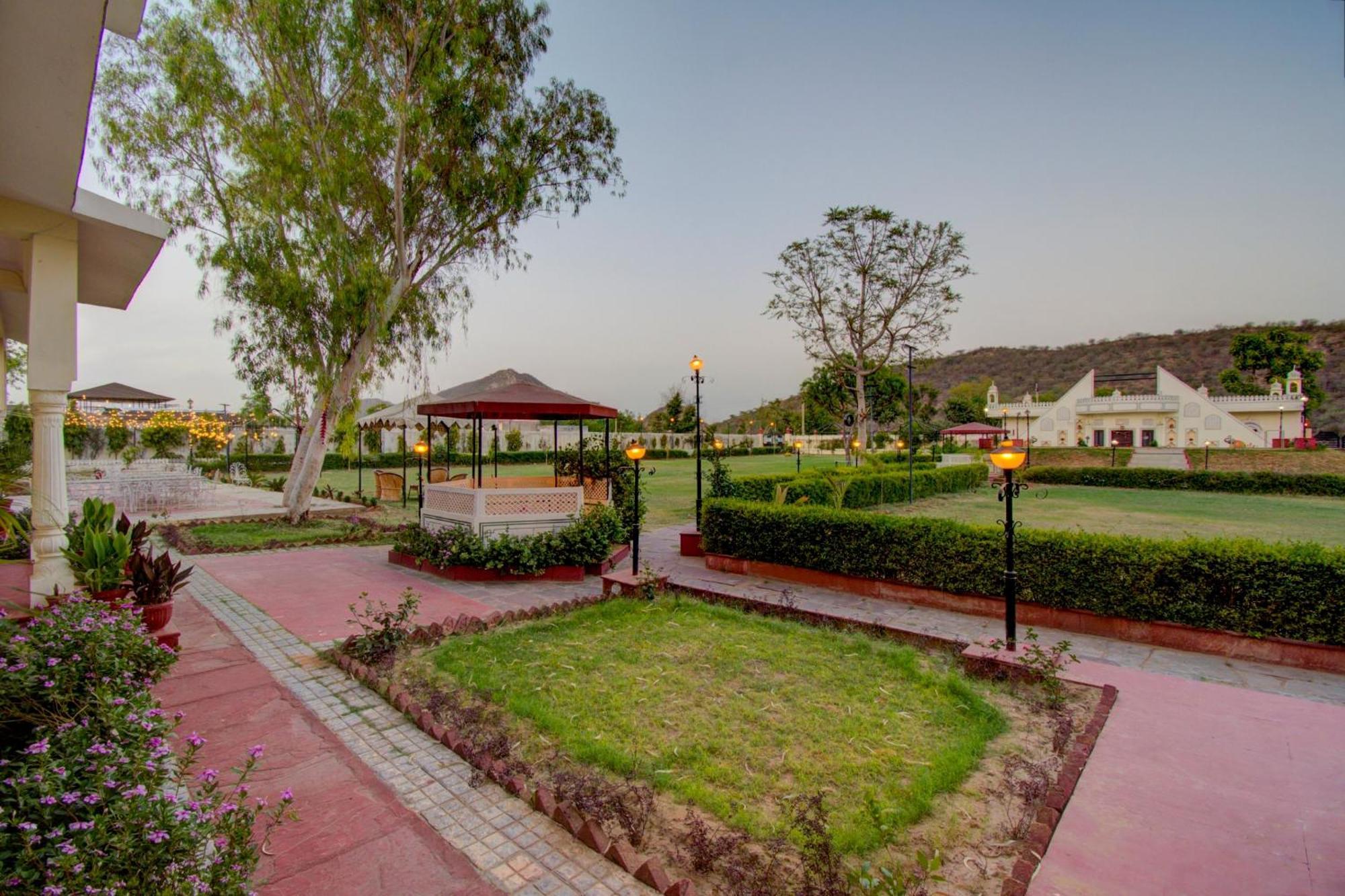 Palette - Rani Bagh Resort ジャイプール エクステリア 写真